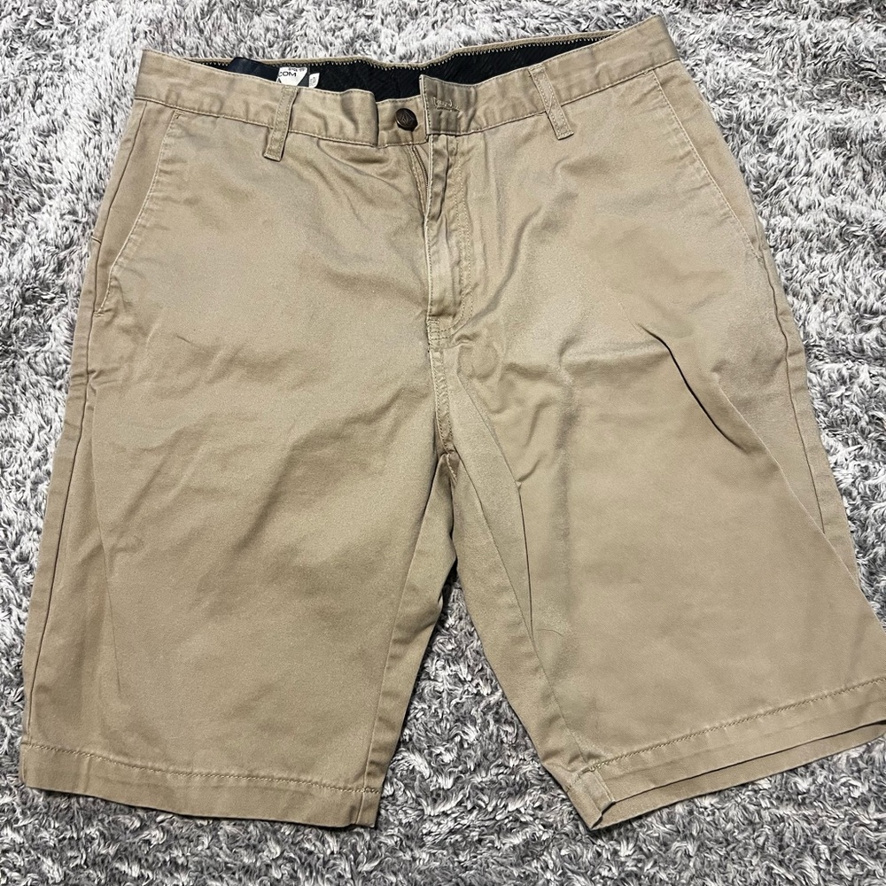 Volcom shorts